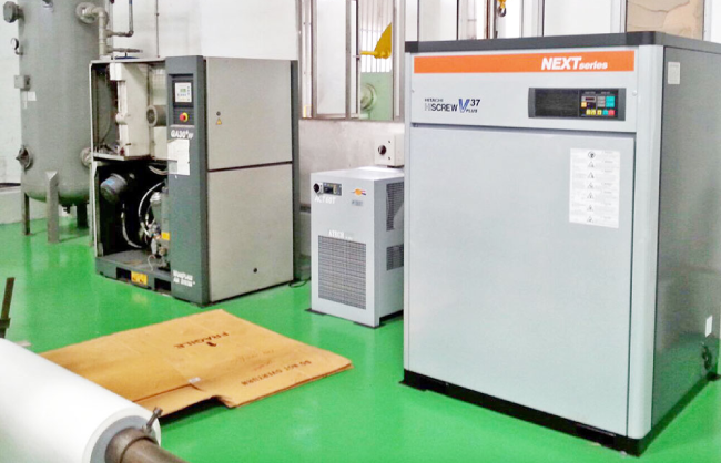 Máy nén khí hàng bãi Nhật Vạn Lợi là hàng nhập khẩu trực tiếp.