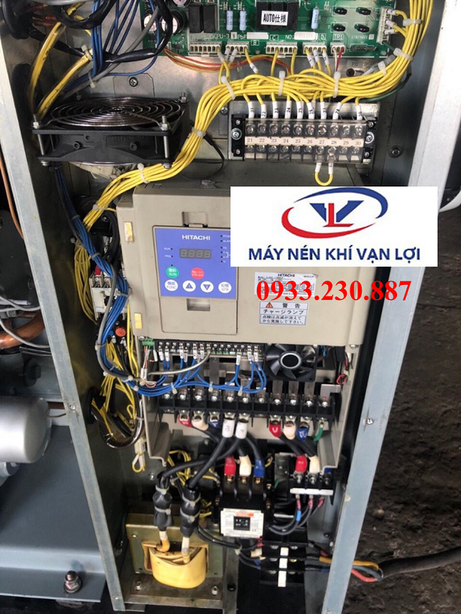 Cấu tạo bên trong của máy nén khí trục vít cũ.
